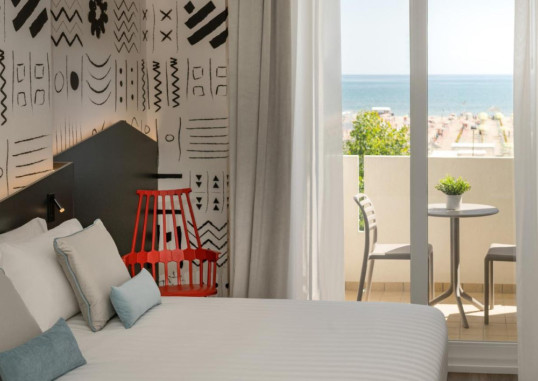SUITE HOTEL LITORANEO 4