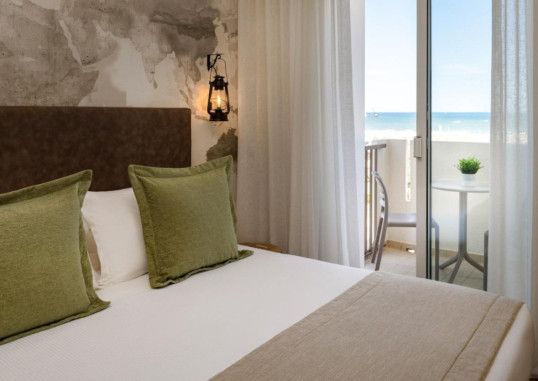 SUITE HOTEL LITORANEO 9