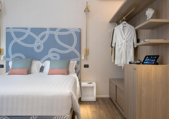 SUITE HOTEL LITORANEO 22