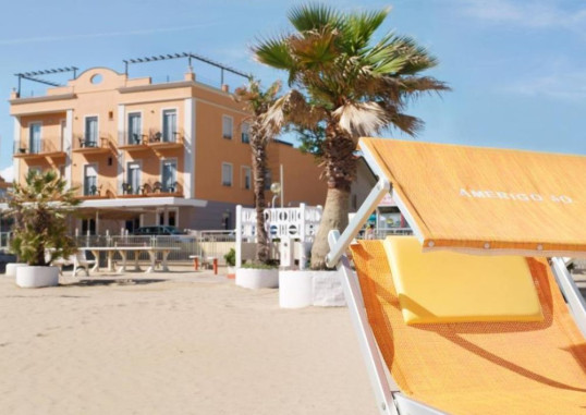 HOTEL HOLIDAY BEACH 18