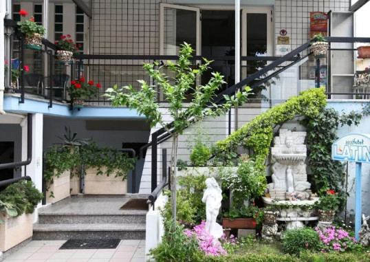 HOTEL LATINI 1