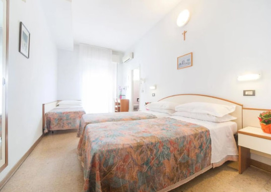 HOTEL LATINI 5