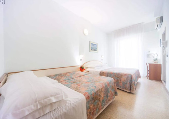 HOTEL LATINI 6