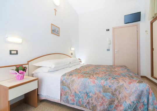 HOTEL LATINI 7