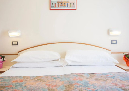 HOTEL LATINI 8