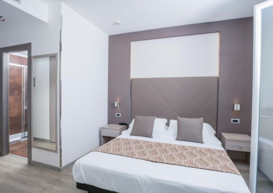 HOTEL BABY 4