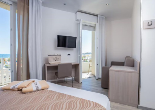 HOTEL BABY 8