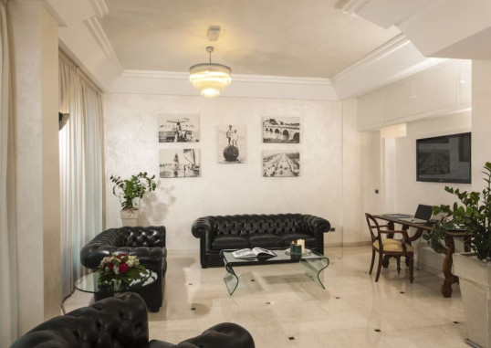 HOTEL DU SOLEIL 9