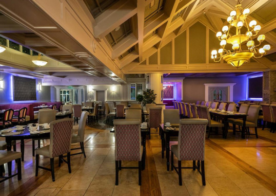 TREACYS OAKWOOD HOTEL 4