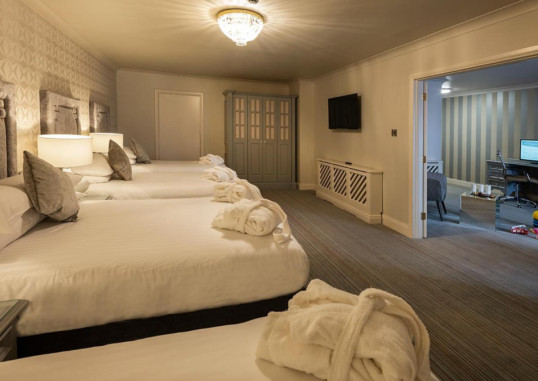 TREACYS OAKWOOD HOTEL 6