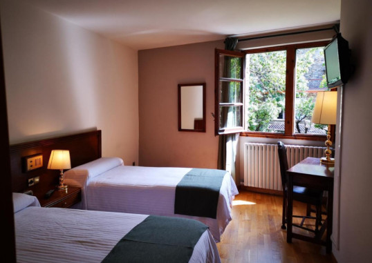 HOTEL SANTA BARBARA DE LA VALL D'ORDINO 8