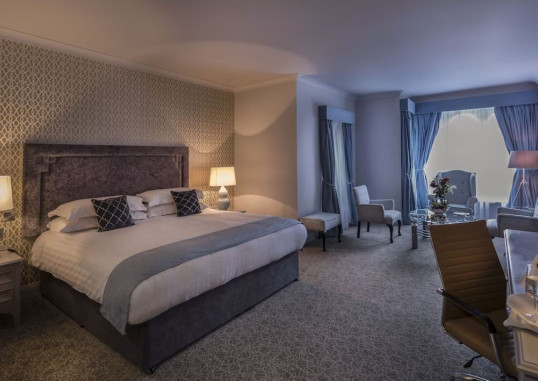 TREACYS OAKWOOD HOTEL 3