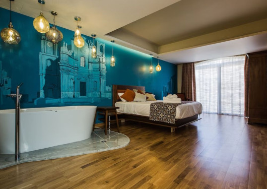 MURELLA LIVING 3