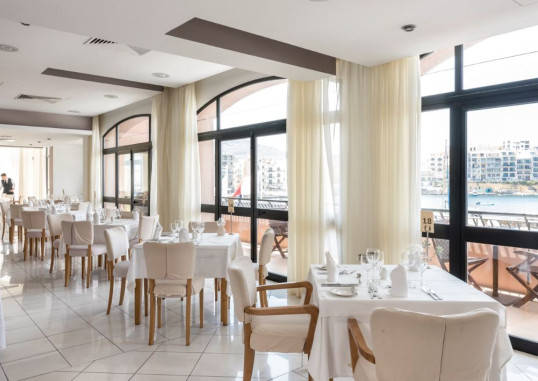 HOTEL CALYPSO 9