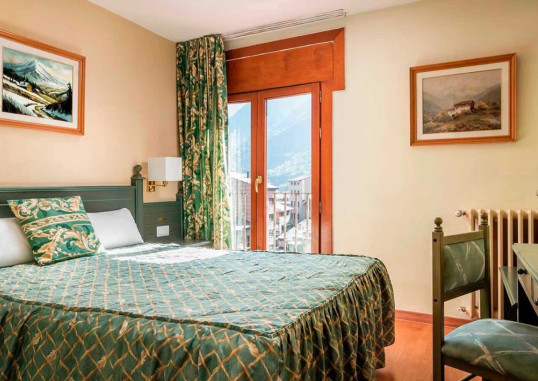 HOTEL SANT JORDI 5