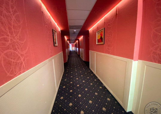SUNSET HOTEL 9