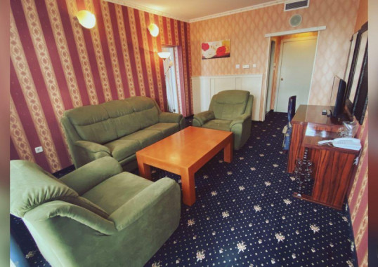 SUNSET HOTEL 13