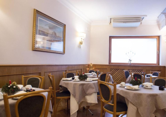 HOTEL LEOPARDI 5
