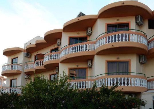 VILLA GEORGE STUDIOS 7