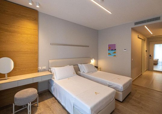 NAVY HOTEL 6