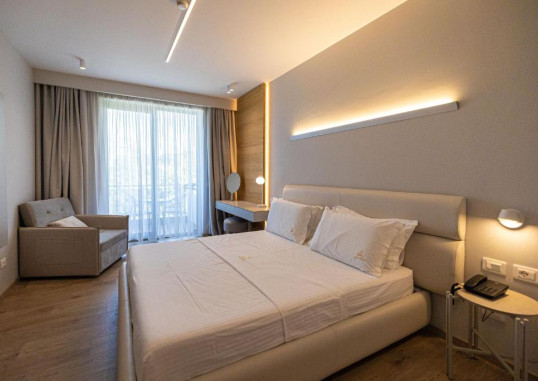 NAVY HOTEL 10