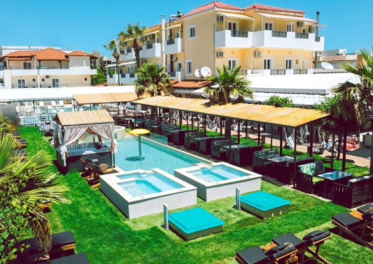 PHILOXENIA HOTEL & SPA 1