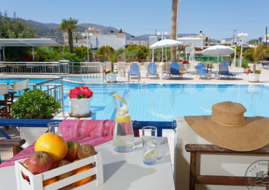 PHILOXENIA HOTEL & SPA 9