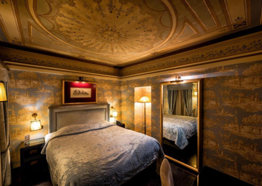 MAISON GRECQUE 9