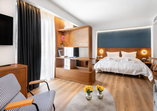 DAYS CITY SUITES 4
