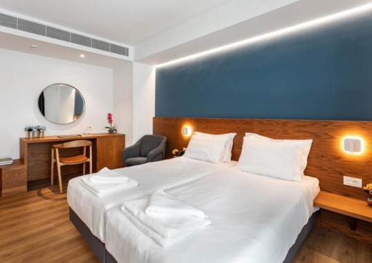 DAYS CITY SUITES 6