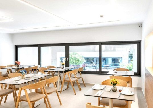 DAYS CITY SUITES 10