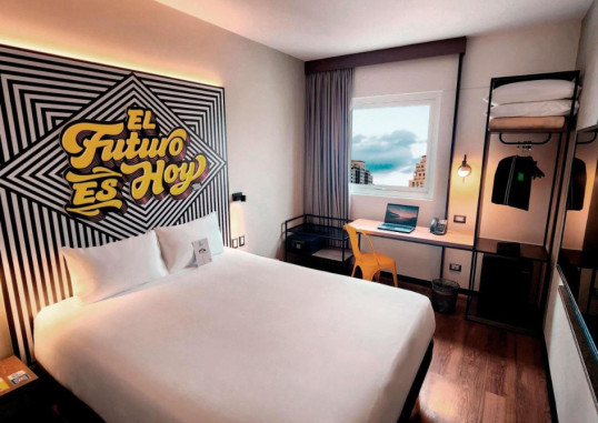 IBIS STYLES LIMA SAN ISIDRO 16