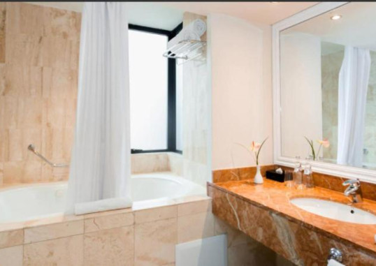 MELIÁ LIMA 4