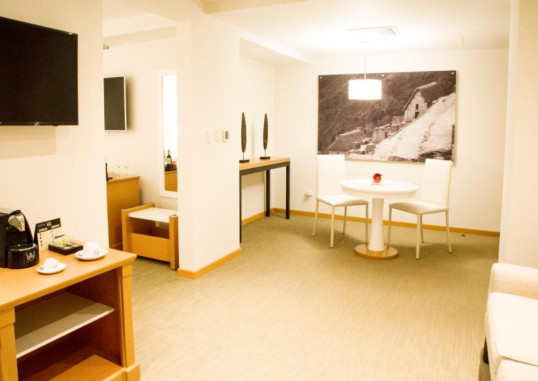 MELIÁ LIMA 5