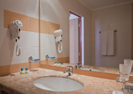 DIT EVRIKA BEACH CLUB HOTEL 25