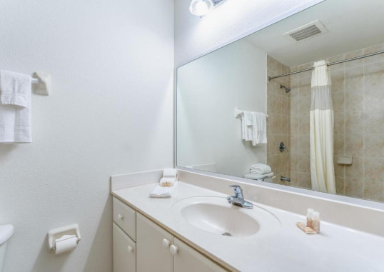 SOUTH RIVER SUITES 16