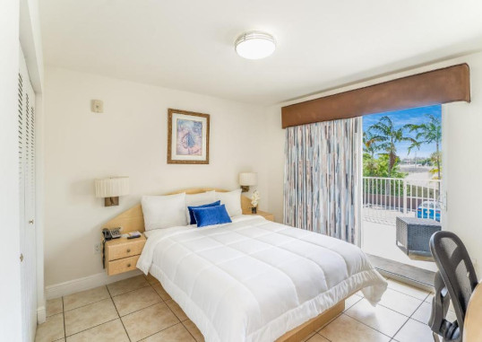 SOUTH RIVER SUITES 3