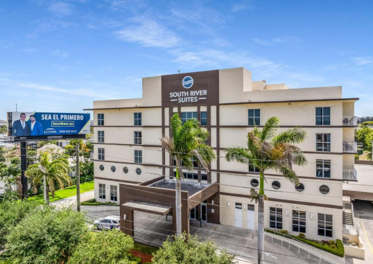 SOUTH RIVER SUITES 20