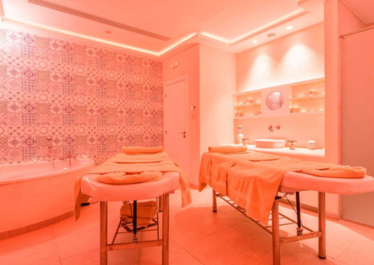 MELPOANTIA LUXURY APARTMENTS AND SUITE 20