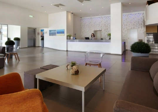 MELPOANTIA LUXURY APARTMENTS AND SUITE 24