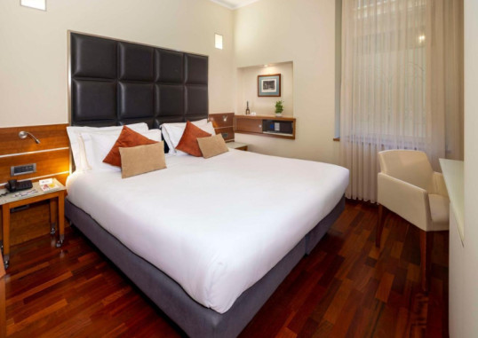BEST WESTERN HOTEL MADISON 9