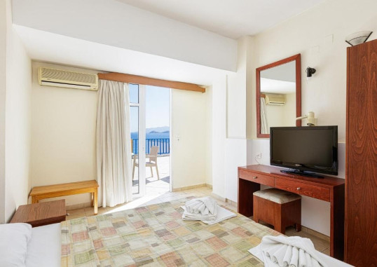 SOFIA MYTHOS BEACH 8