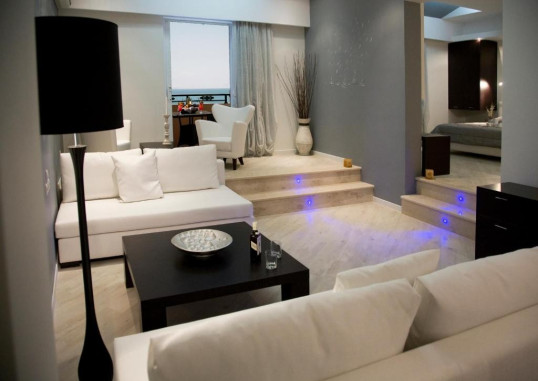 MEDITERRANEAN BEACH 4