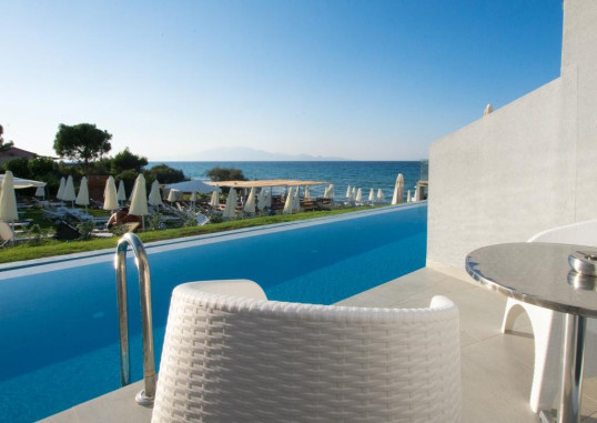 GOLDEN COAST FAMILY RESORT 11