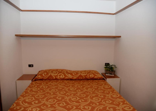 R.T.A. HOTELS DES ALPES 2 2
