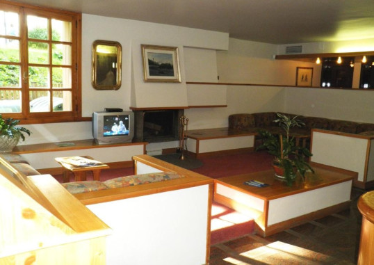 R.T.A. HOTELS DES ALPES 2 6