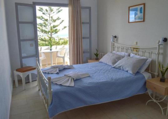 CASTRO HOTEL (SANTORINI) 9