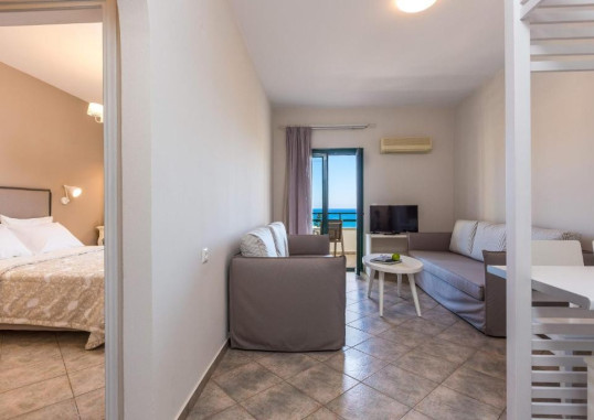 MANOS PALACE 7