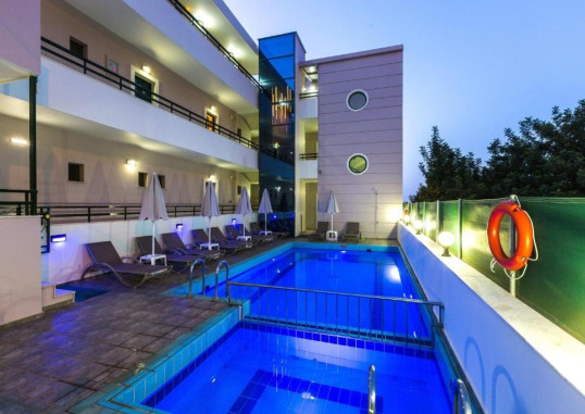MANOS PALACE 14