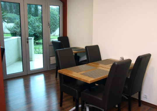 VILA V LUX 10
